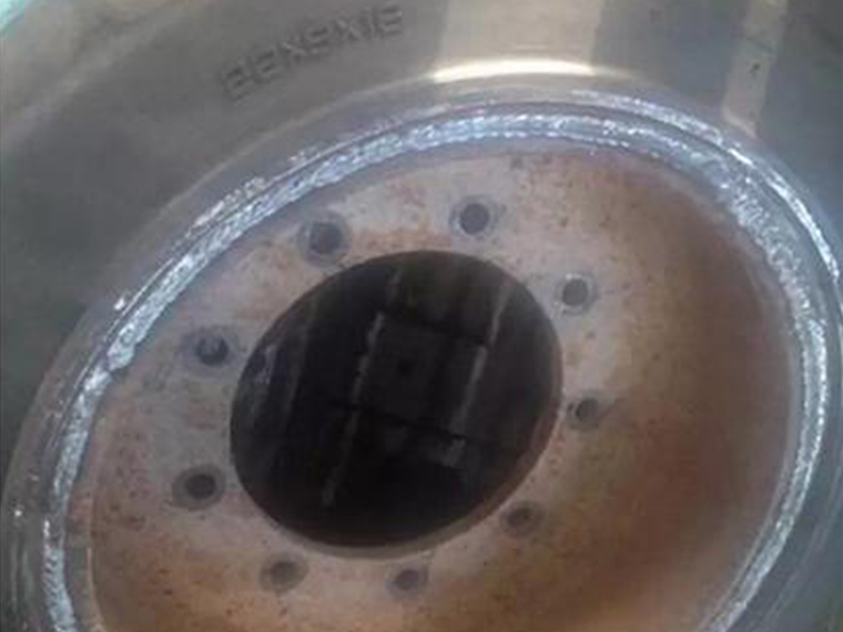 銑刨機(jī)輪胎 壓配式實心輪胎